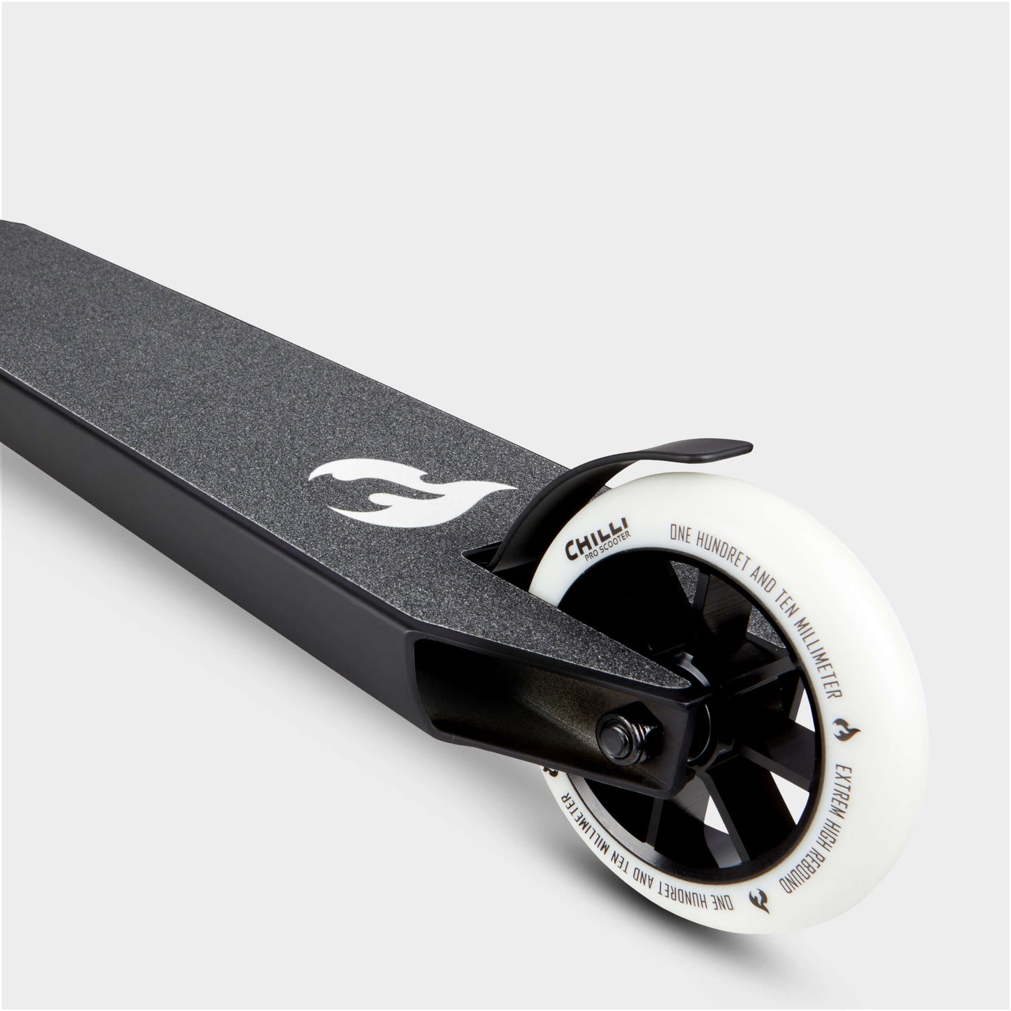 Chilli Scooters - Base - Black/White - Prime Delux Store