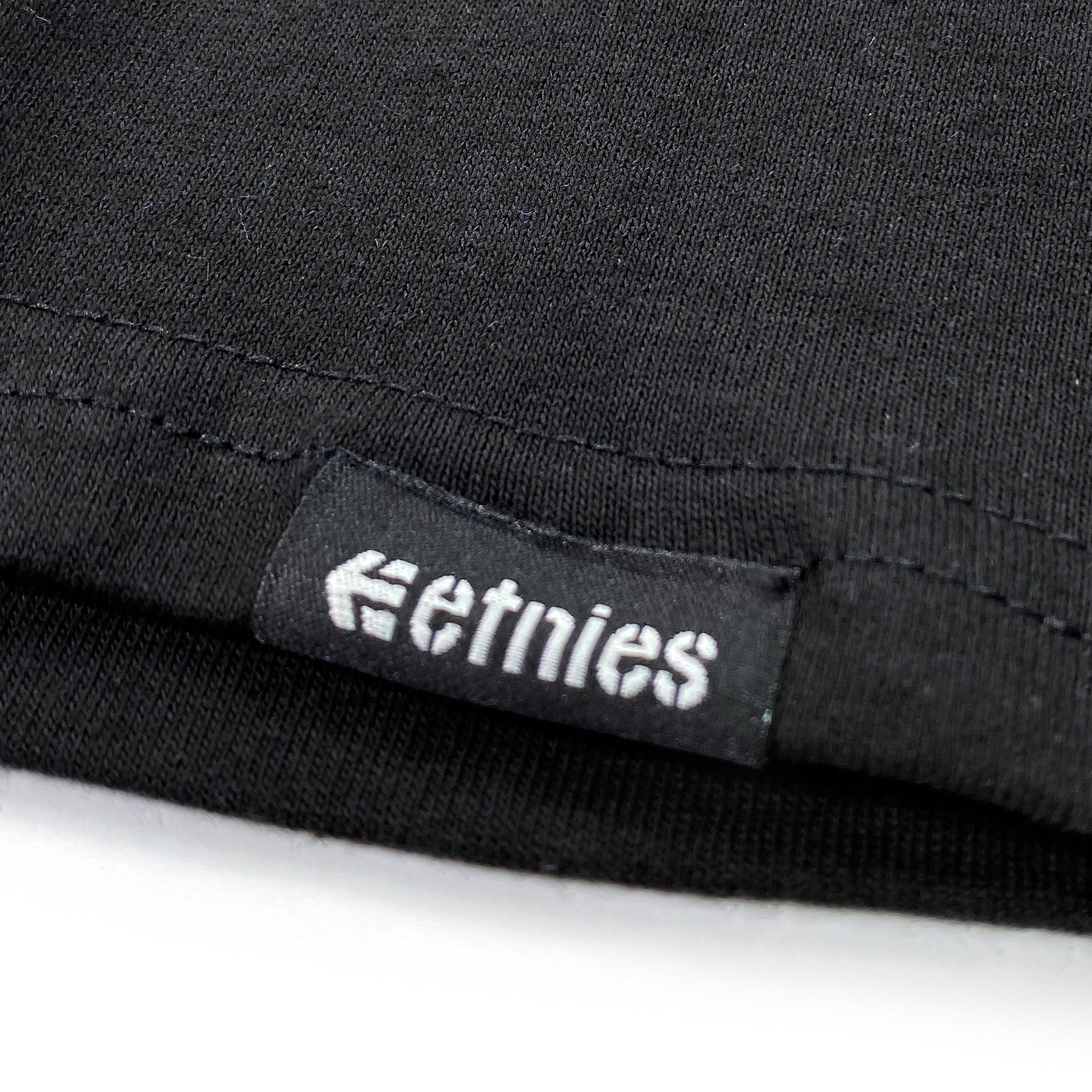 Etnies Retro SS T-shirt - Black - Prime Delux Store
